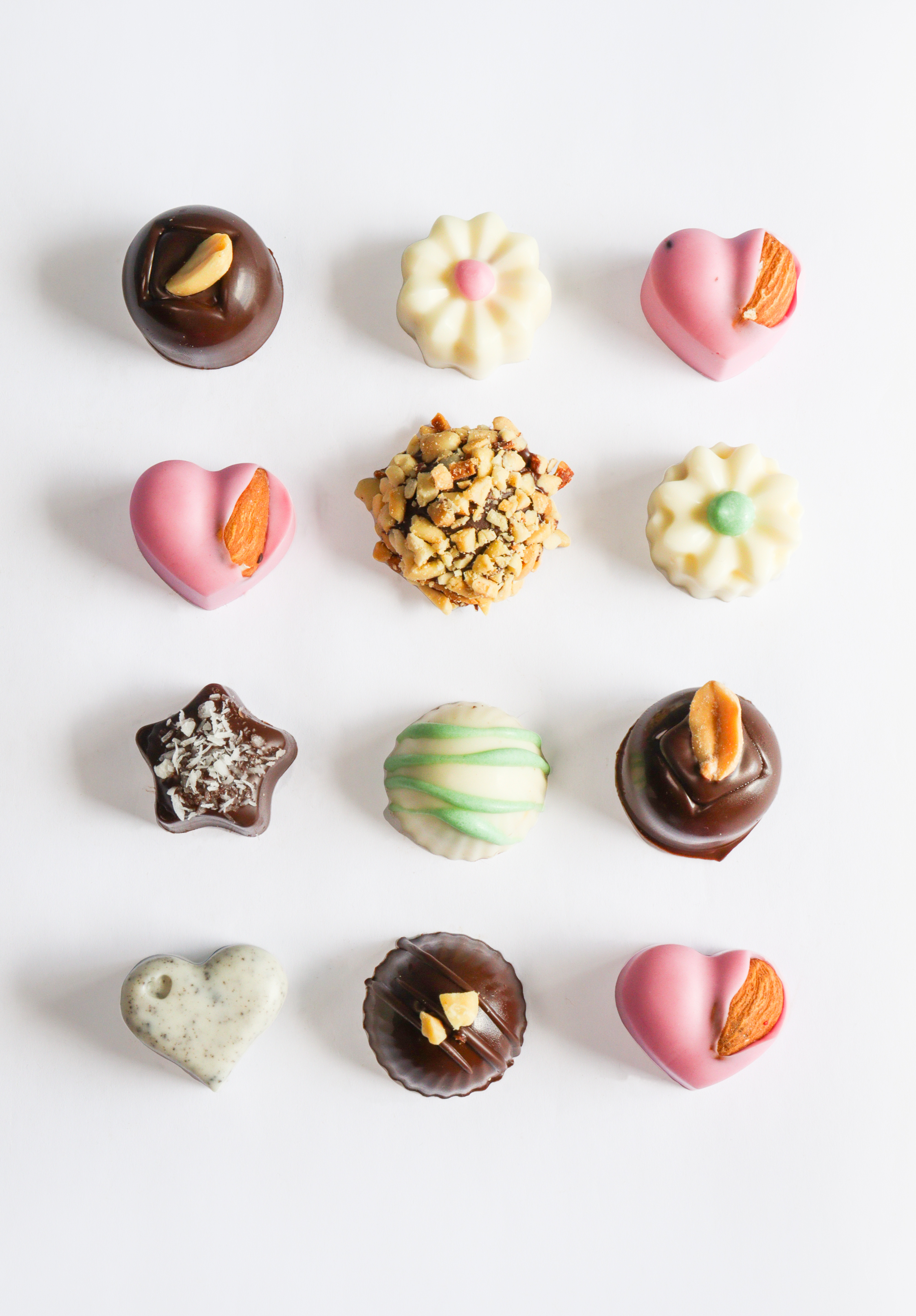 Graphic depicting a color palette of Stone Brown, Dark Navy, Beige, and Cream White along with corresponding hex color codes.